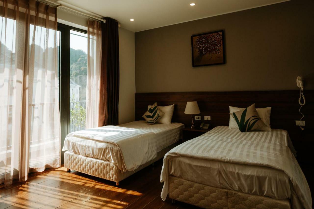 Luxstay Hotel Ha Long Buitenkant foto