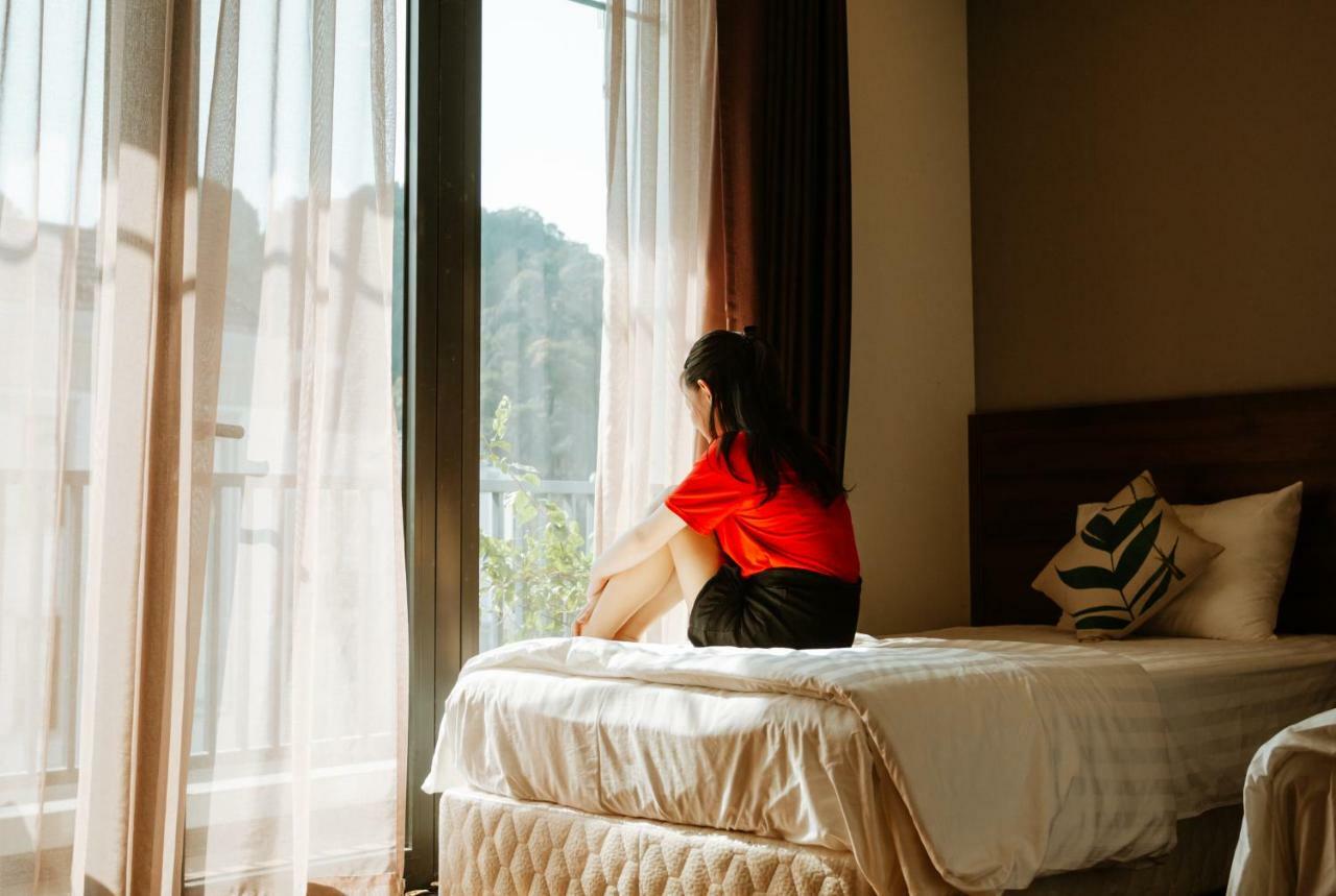 Luxstay Hotel Ha Long Buitenkant foto