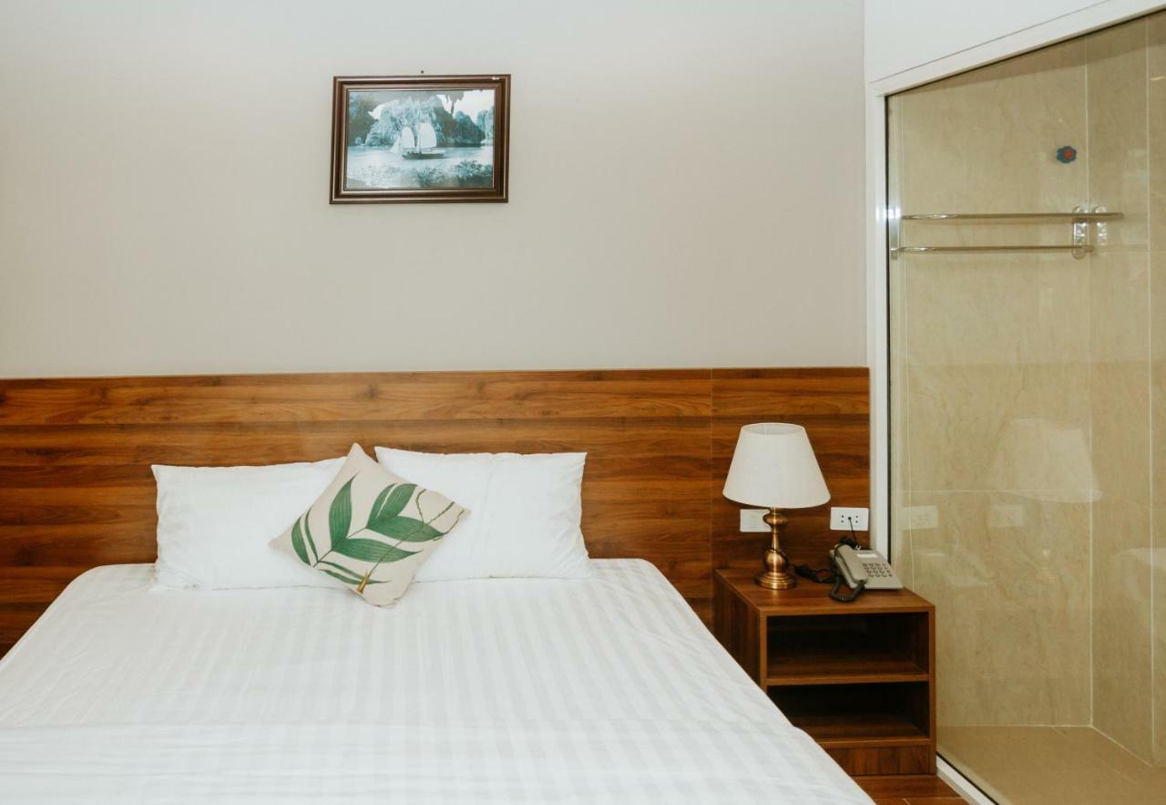 Luxstay Hotel Ha Long Buitenkant foto